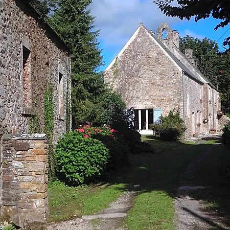 Prieure St Pierre De La Luthumiere Panzió Brix