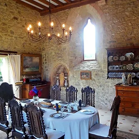 Prieure St Pierre De La Luthumiere Panzió *
