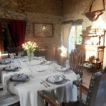 Prieure St Pierre De La Luthumiere