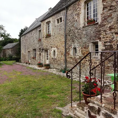 Prieure St Pierre De La Luthumiere 住宿加早餐酒店 *