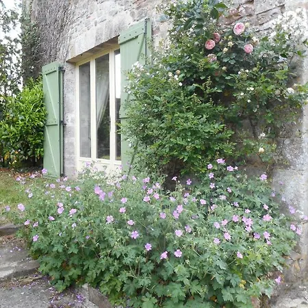 Prieure St Pierre De La Luthumiere * Brix