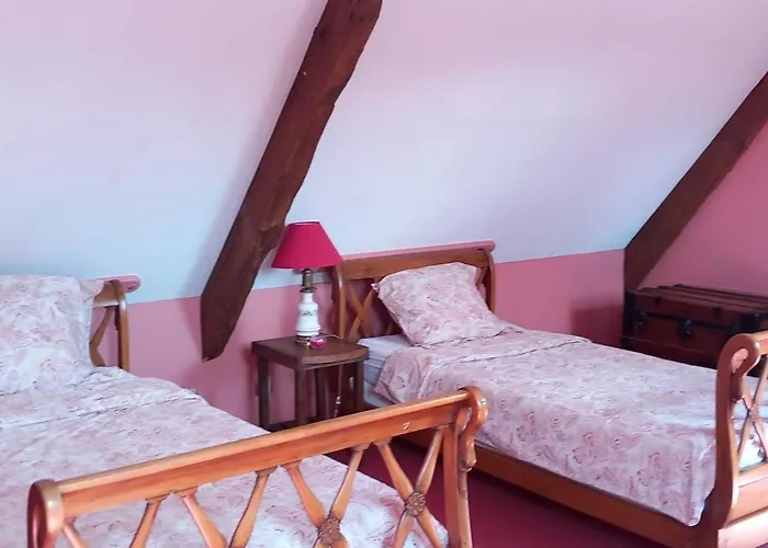 Prieure St Pierre De La Luthumiere Brix