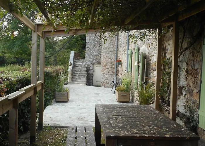 Prieure St Pierre De La Luthumiere Brix