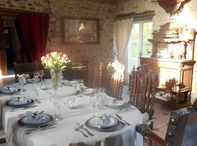 Prieure St Pierre De La Luthumiere