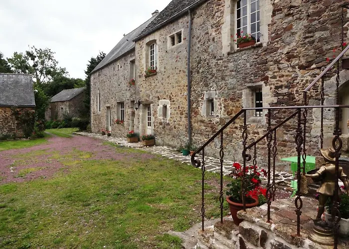 Prieure St Pierre De La Luthumiere Couette-café *