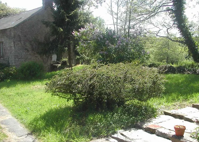 Prieure St Pierre De La Luthumiere * Brix