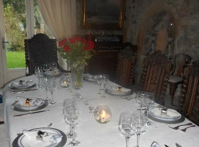 Prieure St Pierre De La Luthumiere