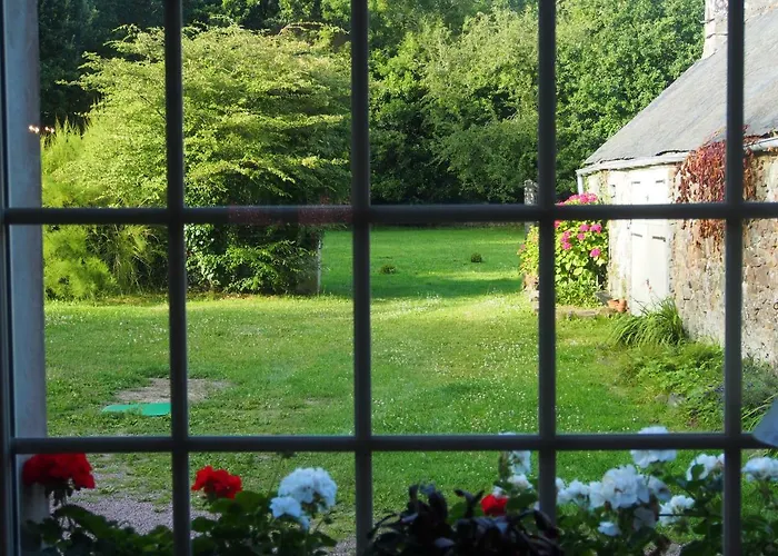 Prieure St Pierre De La Luthumiere